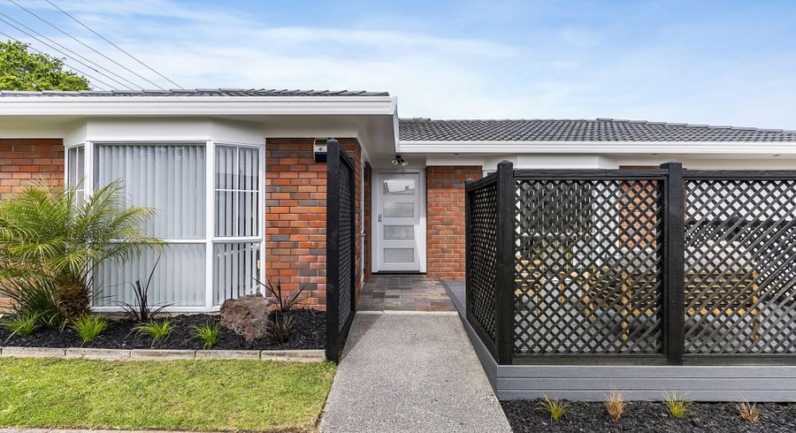  at 1/73 Shakespeare Road, Milford, Auckland