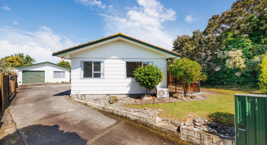  at 14 Hillcrest Drive, Kelvin Grove, Palmerston North, Manawatu / Whanganui