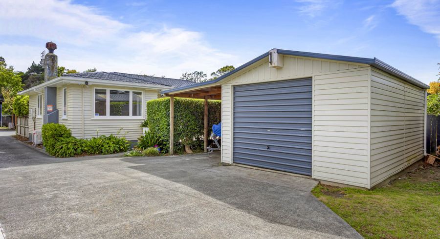  at 60 Woodside Road, Massey, Auckland