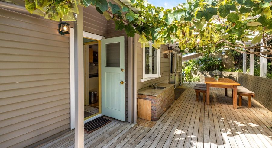  at 20 Wairua Road, Omiha, Waiheke Island