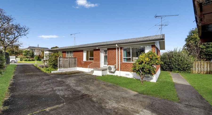  at 2/30 Galsworthy Place, Bucklands Beach, Manukau City, Auckland