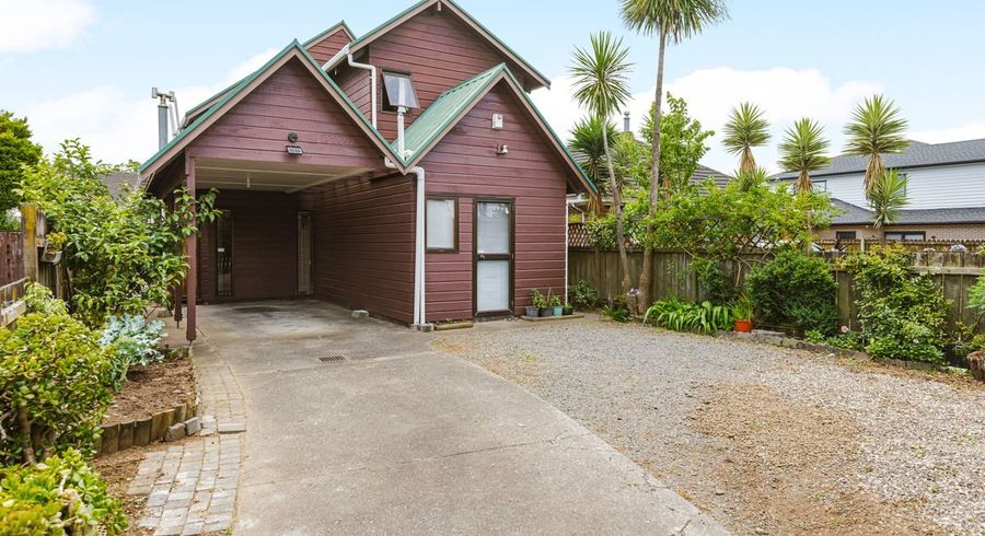  at 283B Massey Road, Mangere East, Auckland