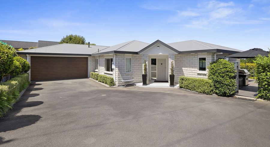  at 9A Del Mar Place, Merrilands, New Plymouth