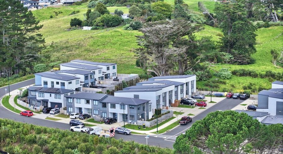  at 16 Stroom Street, Flat Bush, Manukau City, Auckland