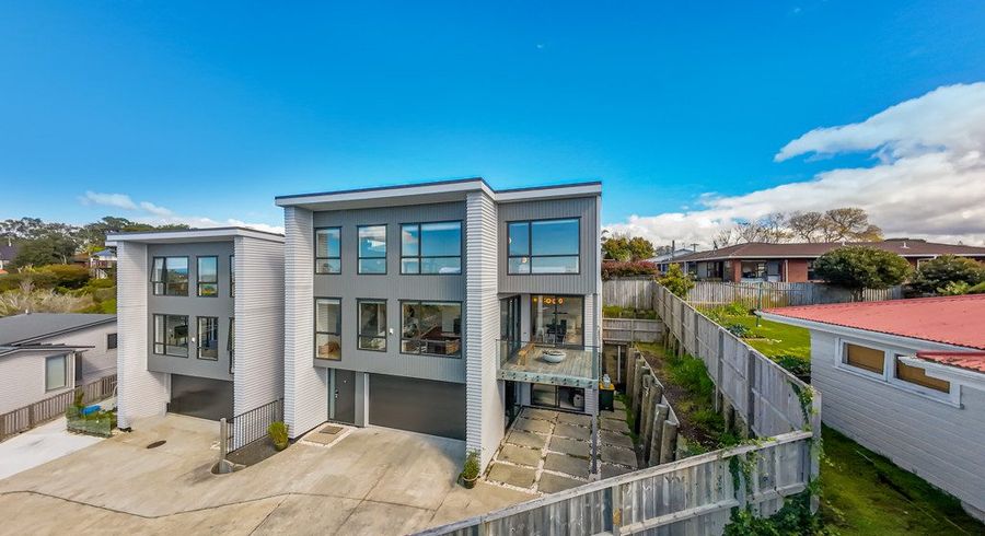 at 17B Deuxberry Avenue, Northcote, Auckland
