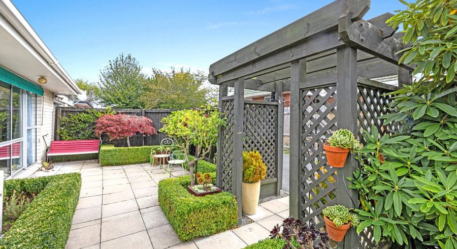  at 1/42 Mooray Avenue, Bishopdale, Christchurch City, Canterbury