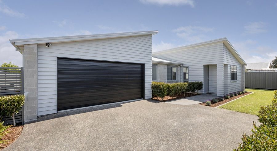  at 10 Scarr Lane, Pyes Pa, Tauranga