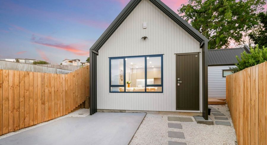  at 49B Clayburn Road, Glen Eden, Waitakere City, Auckland