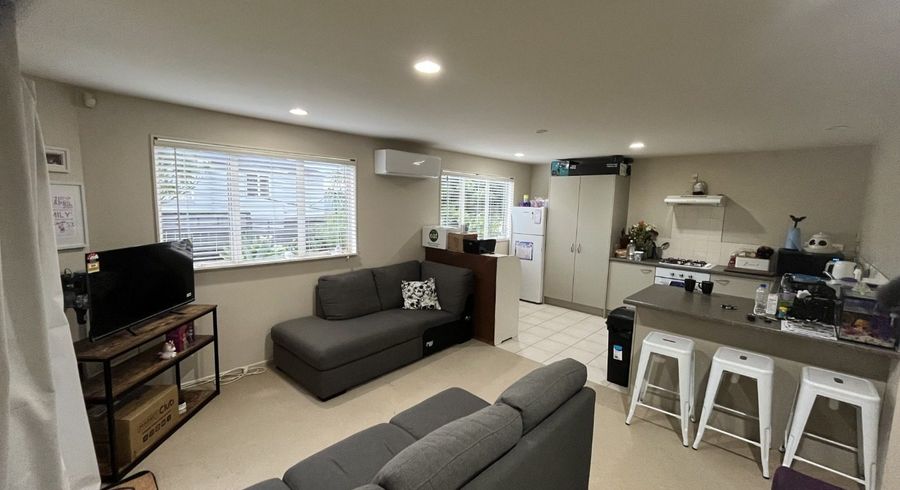  at 11a Kittiwake Drive, Schnapper Rock, North Shore City, Auckland