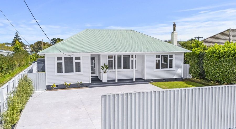  at 130 Seaview Road, Westown, New Plymouth, Taranaki