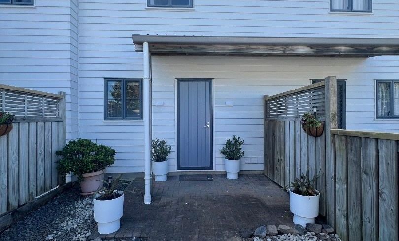  at 56/8 Carolina Place, Albany, North Shore City, Auckland