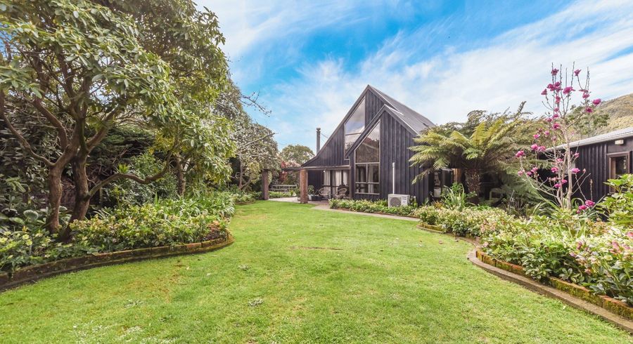  at 6B Beach Road, Waikawa, Picton
