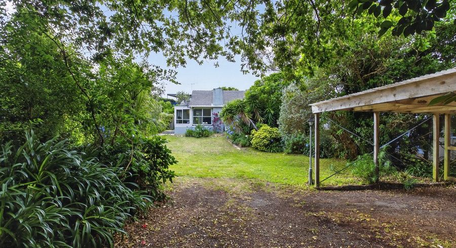  at 100 Alexander Road, Raumati Beach, Kapiti Coast, Wellington