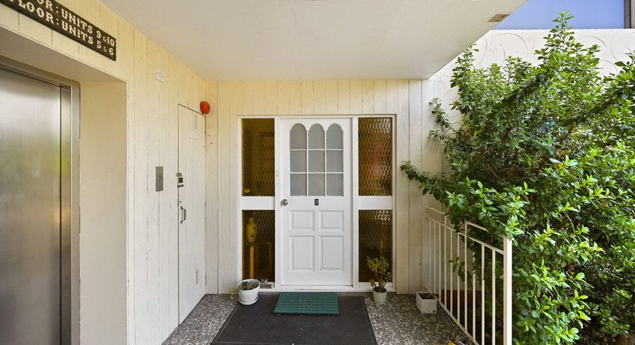  at 2/10 Hunter Street, Hamilton City Central, Hamilton, Waikato