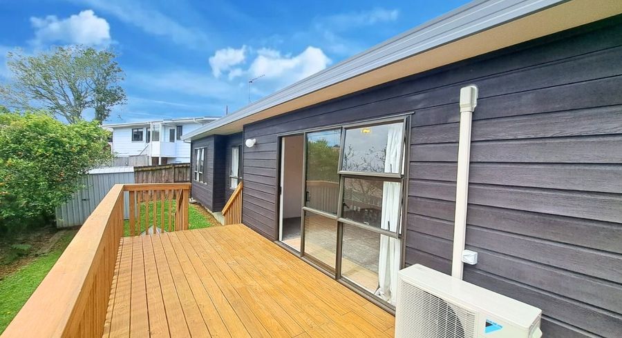  at 1A Charnley Grove, Glenfield, North Shore City, Auckland
