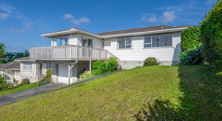  at 3 Intrepid Place, Torbay, North Shore City, Auckland