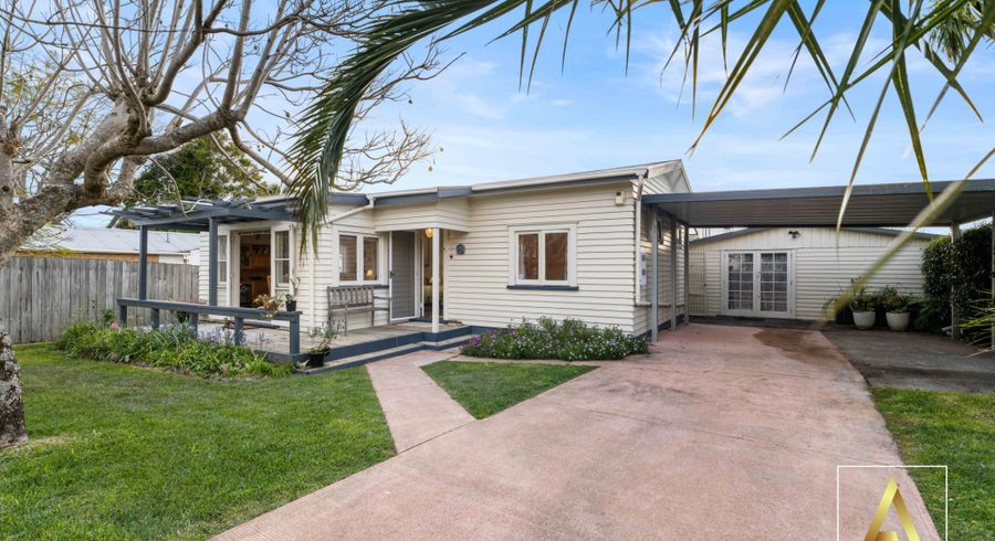  at 26 Blacklock Avenue, Henderson, Auckland