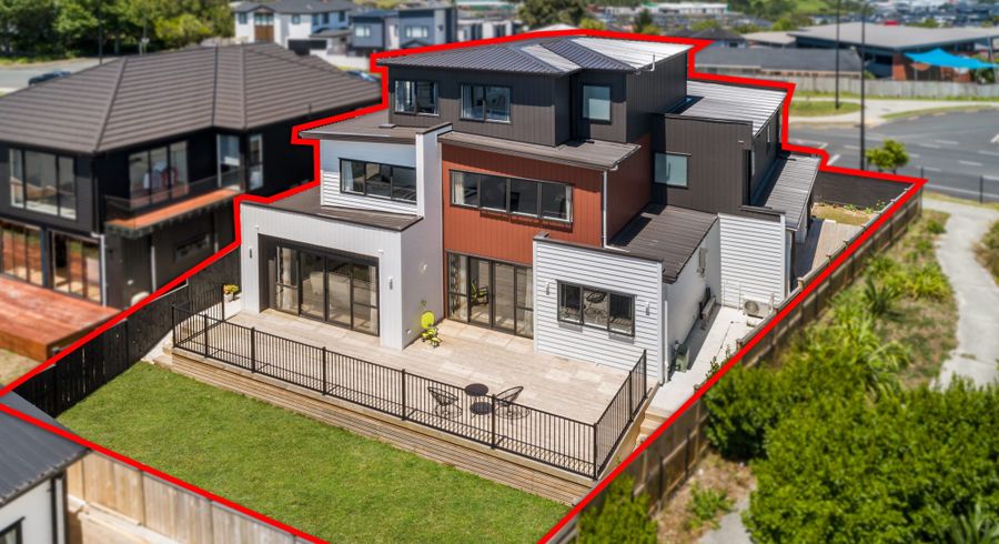  at 43 Spencer Road, Oteha, Auckland