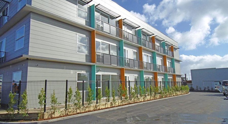  at 215/19 Charles St, Papatoetoe, Manukau City, Auckland