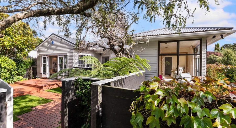  at 46 Duthie Street, Karori, Wellington, Wellington