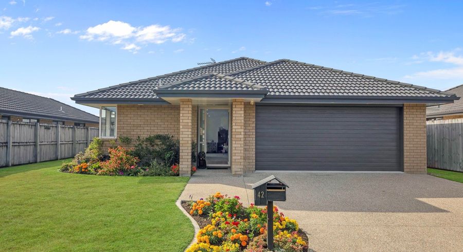  at 42 Edgeview Crescent, Fitzroy, Hamilton