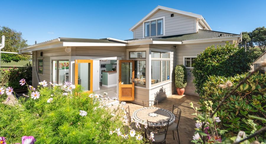  at 13 West Road, Northland, Wellington