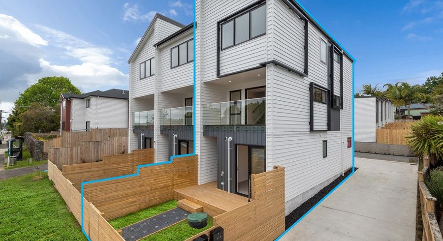  at 8/94 Godley Road, Green Bay, Waitakere City, Auckland