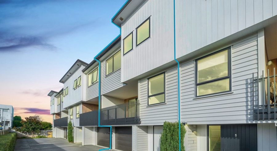  at 5/5 Peachgrove Road, Te Atatu Peninsula, Waitakere City, Auckland
