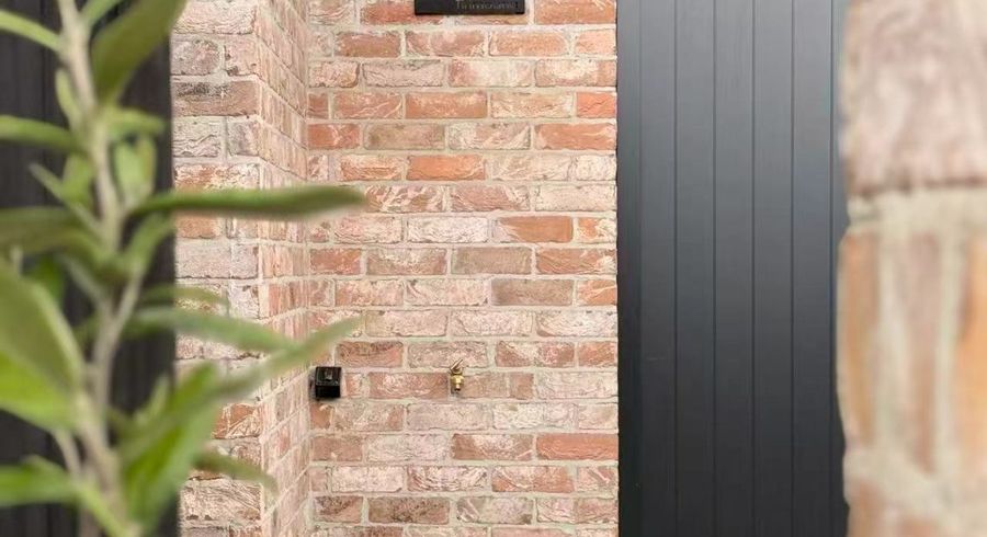  at 8/139 Tirimoana Road, Te Atatu South, Waitakere City, Auckland