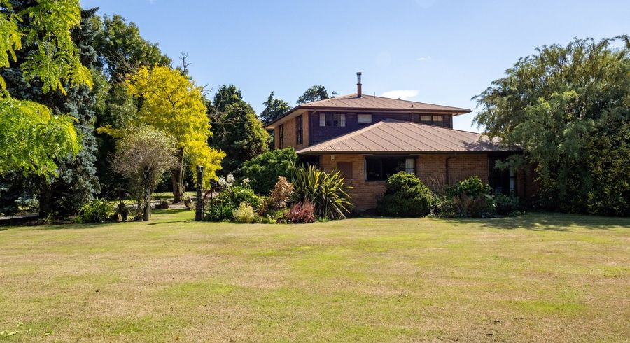  at 77 Beach Road East, Elgin, Ashburton