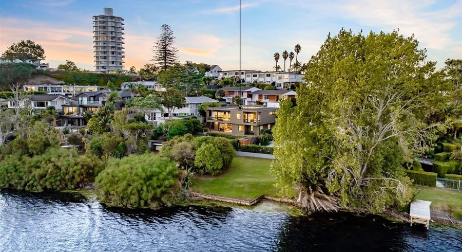  at 47 Sylvan Park Avenue, Milford, North Shore City, Auckland