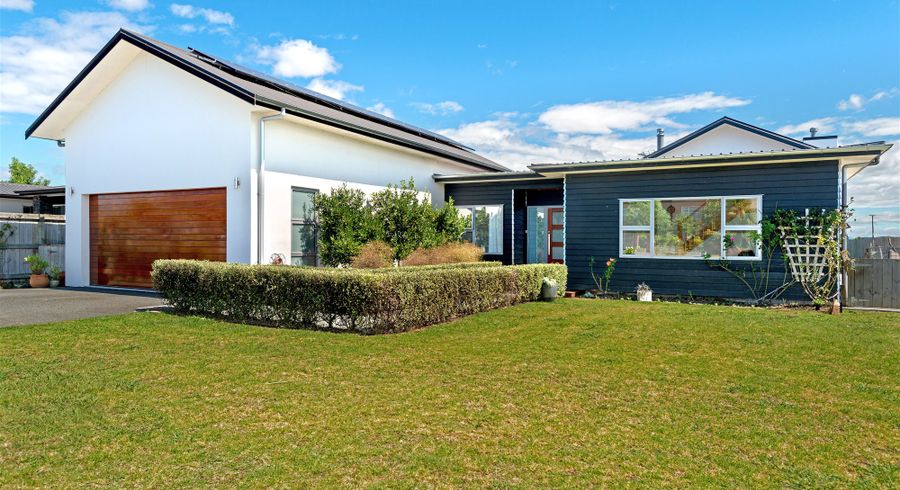  at 11 Gwyneth Place, Lytton West, Gisborne