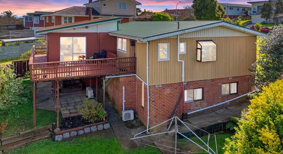  at 38 Ellesmere Crescent, Pakuranga Heights, Manukau City, Auckland