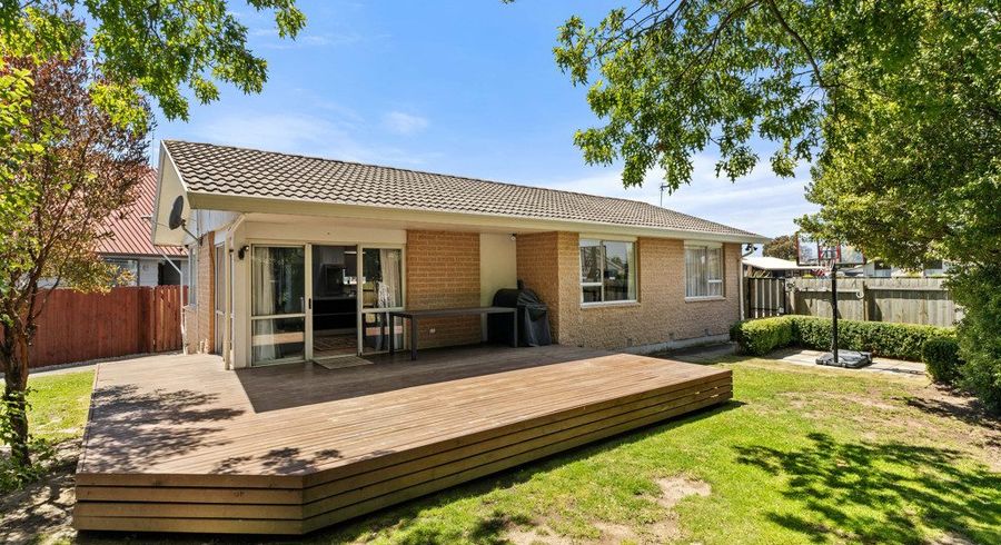  at 2 Magenta Place, Broomfield, Christchurch