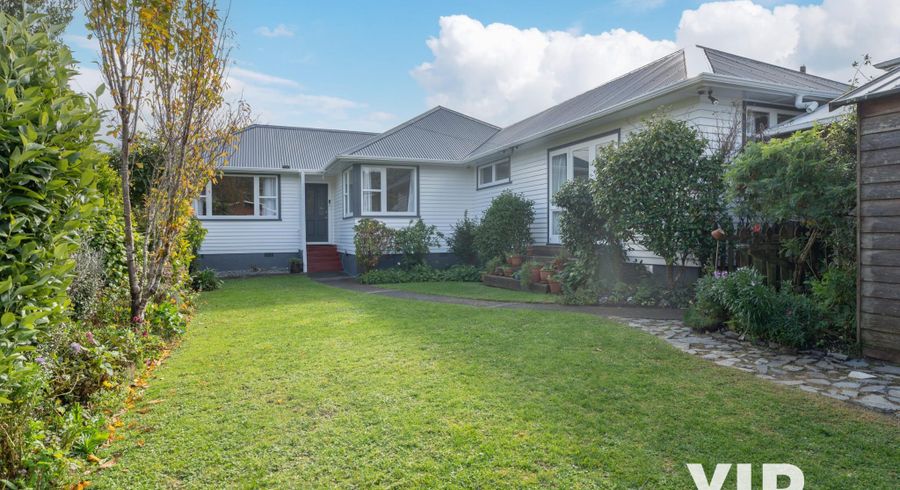  at 10 Turville Crescent, Newlands, Wellington