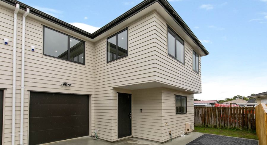  at 95C Raglan Street, Mangere East, Auckland