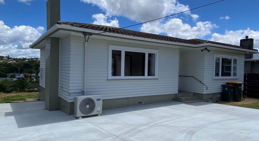  at 14 Sunnyfield Crescent, Glenfield, North Shore City, Auckland