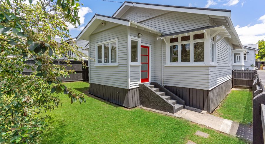  at 18 Warwick Street, Morningside, Auckland