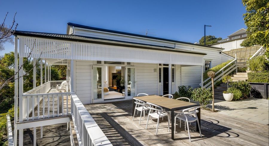  at 12 Hadfield Terrace, Bluff Hill, Napier
