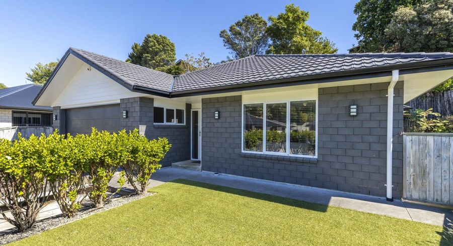  at 7 Frederick Place, Whalers Gate, New Plymouth
