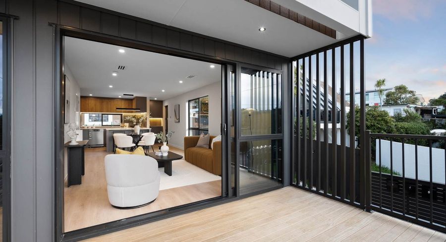  at 2/32 Beulah Avenue, Rothesay Bay, North Shore City, Auckland