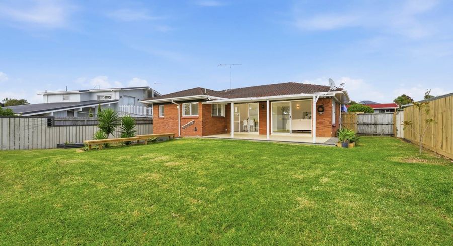  at 28 Whiteacres Drive, Sunnyhills, Manukau City, Auckland