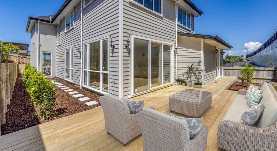 Free property data for 38 Colliston Rise, Pinehill, Auckland - homes.co.nz