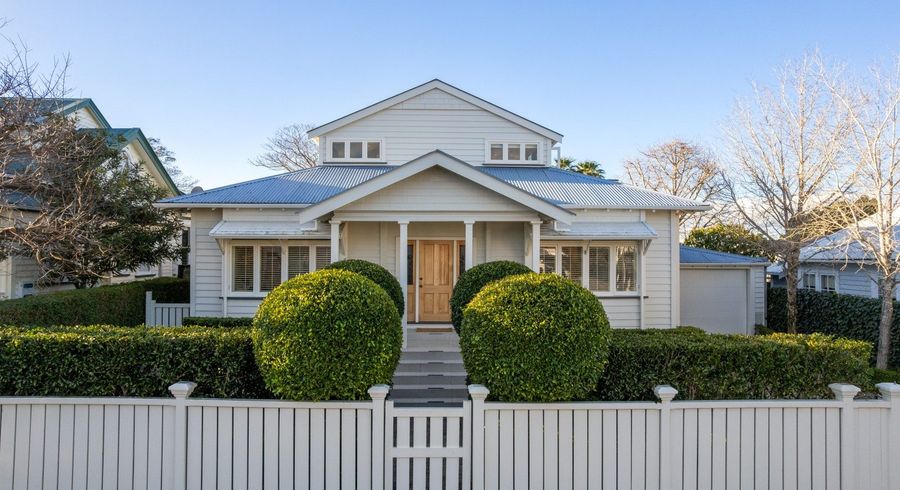  at 5 Clarence Road, Northcote Point, North Shore City, Auckland