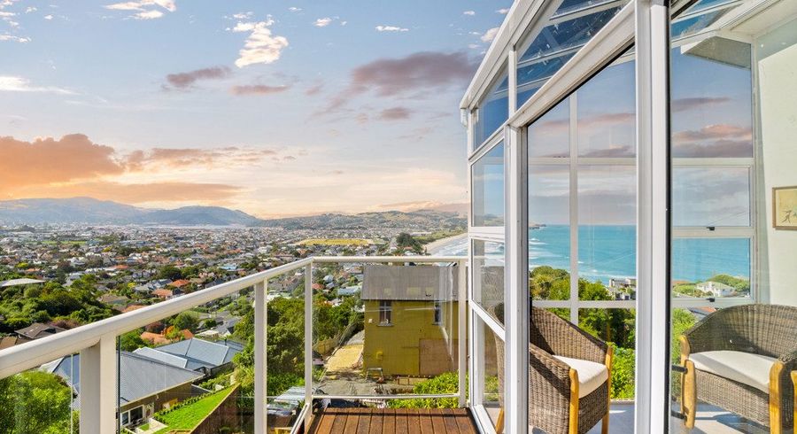  at 106 Cliffs Road, Saint Clair, Dunedin
