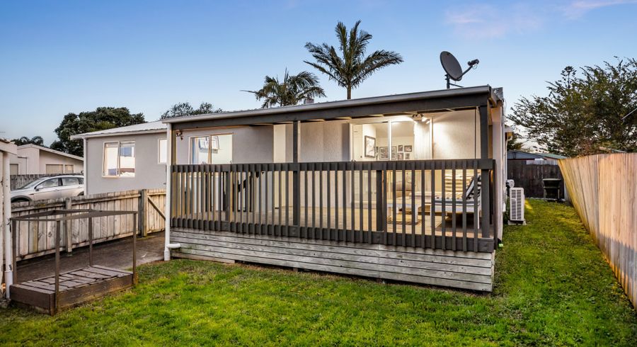  at 25 Denarius Lane, Glendene, Waitakere City, Auckland