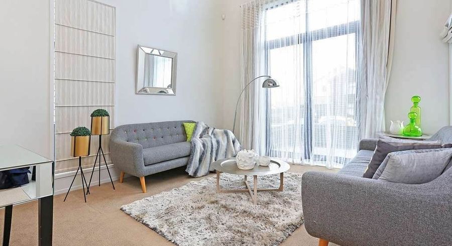  at 8 Hirimate Place, Flat Bush, Manukau City, Auckland