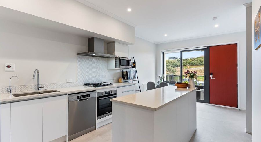  at 153 Glenvar Ridge Road, Long Bay, North Shore City, Auckland