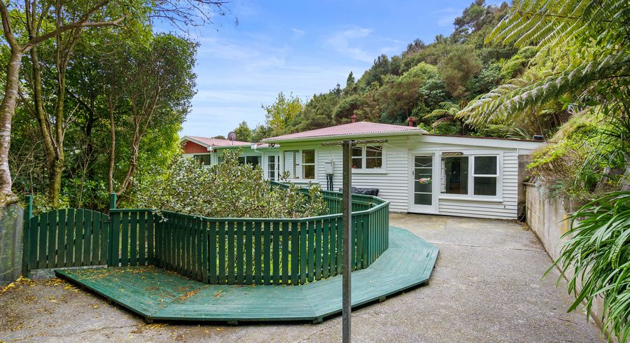  at 35 James Grove, Stokes Valley, Lower Hutt