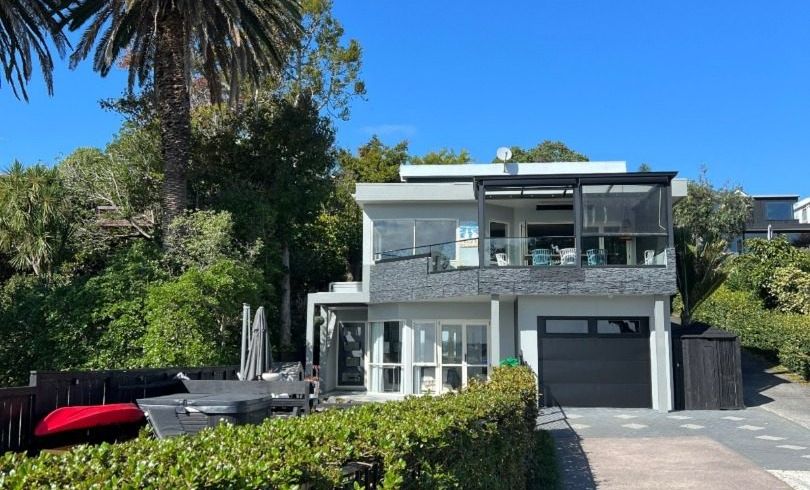  at 2/22 Lansdowne Street, Bayswater, North Shore City, Auckland